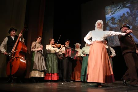 OSREDNJA PRIREDITEV OB KULTURNEM PRAZNIKU 31 FOTO LJUBO VUKELIČ